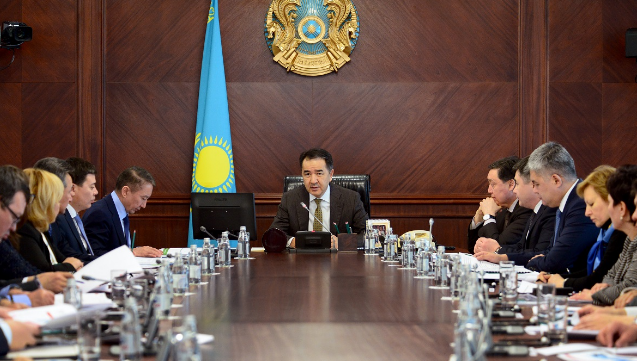 Бақытжан Сағынтаев денсаулық сақтау жүйесін дамыту мәселелері жөнінде кеңес өткізді