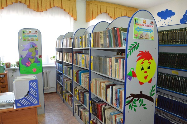 Созақтың кітапханасында сирек кездесетін құнды кітаптар бар