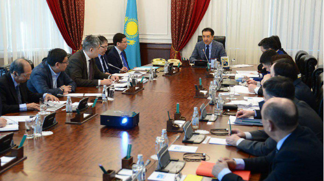 Үкімет үйінде денсаулық сақтау мәселесі сөз болды