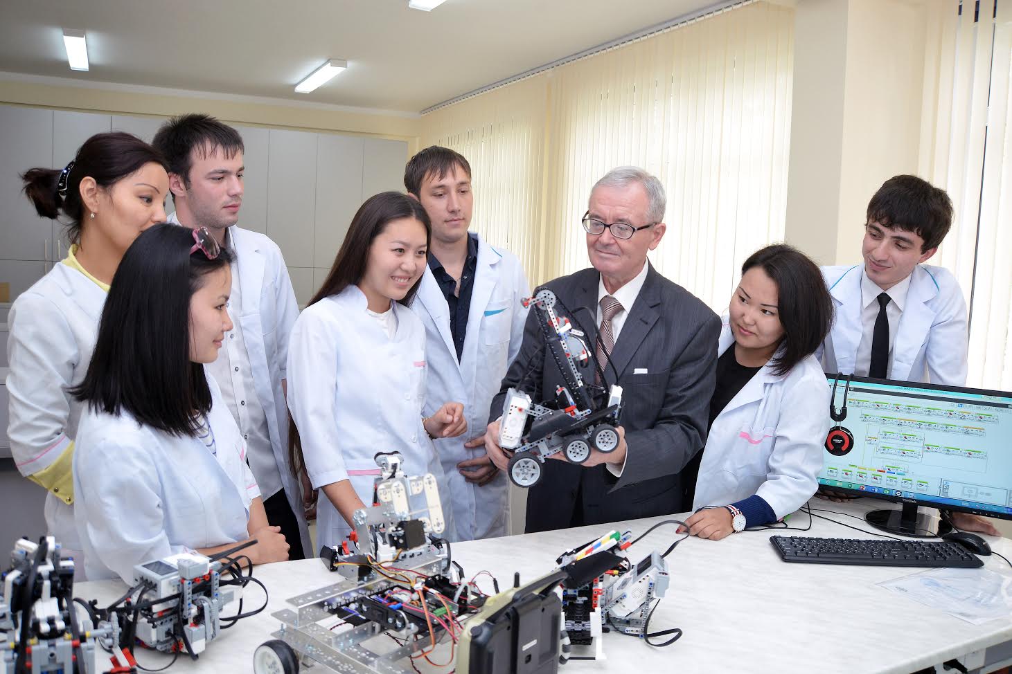 Отандық жас ғалымдардың ғылыми жетістіктері таныстырылды