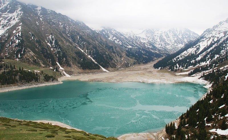 Тау өзені тасымады