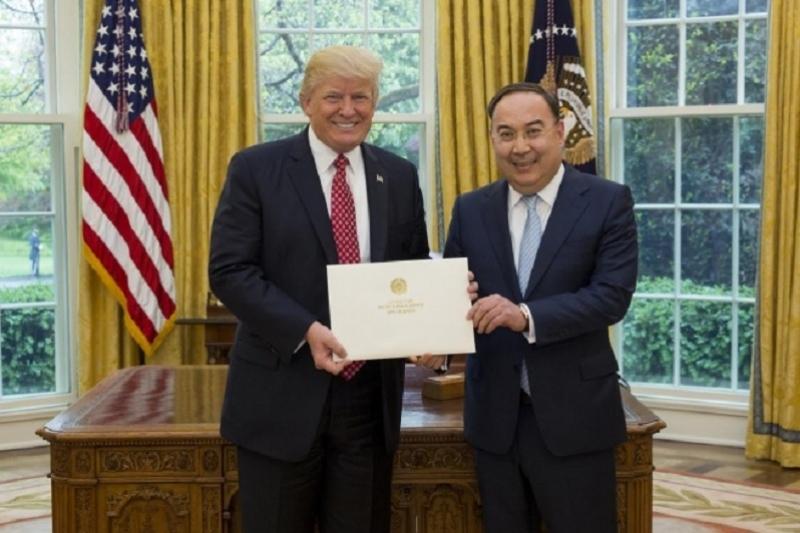 Қазақстан Елшісі Дональд Трампқа сенім грамотасын табыстады