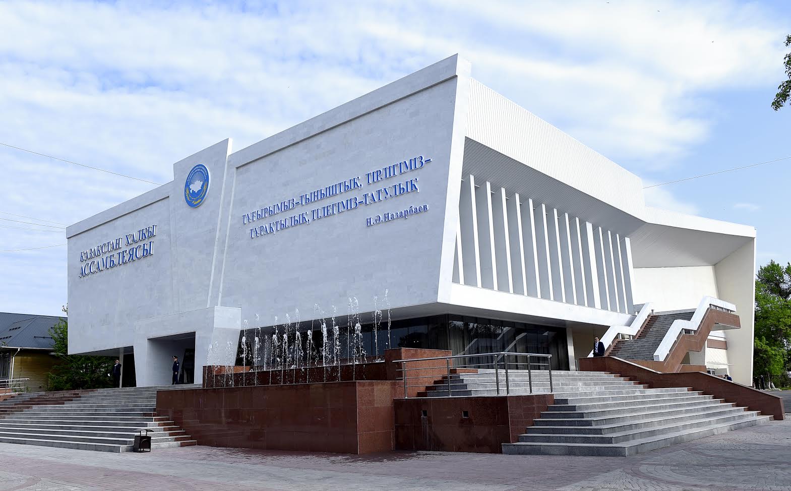 ҚР Президенті Шымкенттегі ҚХА үйіне барды