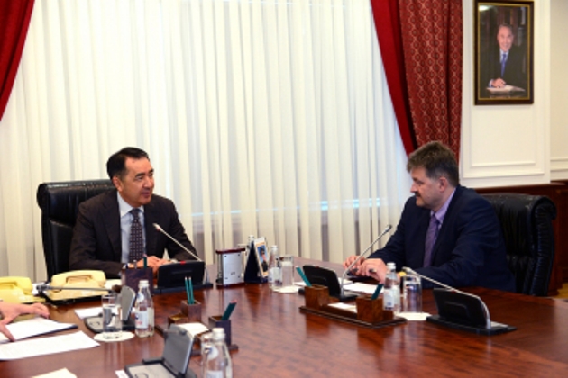 Премьер Эстонияның Электронды басқару академиясы директорымен кездесті