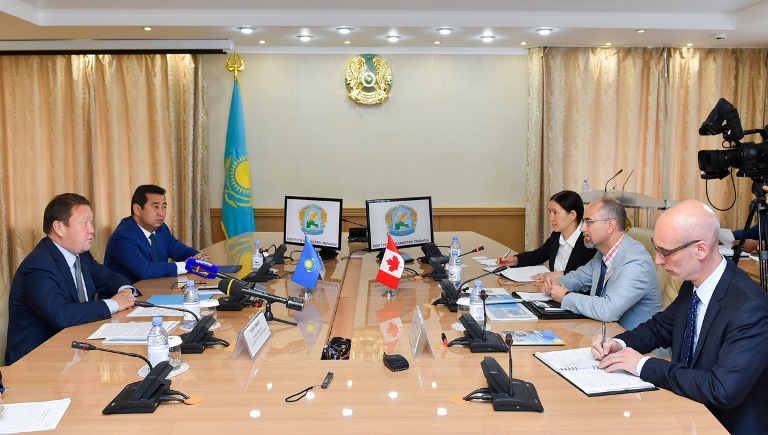 Солтүстік Қазақстан әкімі Канаданың елшісімен кездесті