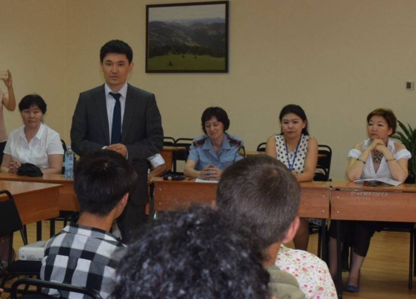 Елордалық бозбалалардың жазда жұмыс табуына көмек көрсетілетін болады