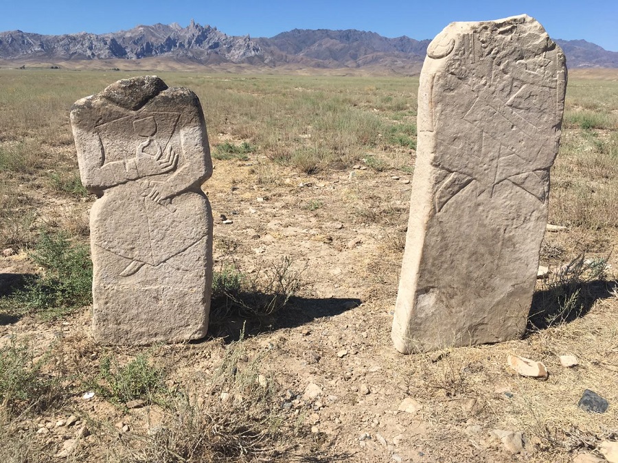 Созақта ХІІ ғасырға жататын балбалтас табылды