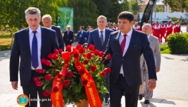 Астанада генерал Панфиловтың ескерткішіне гүл қою рәсімі өтті