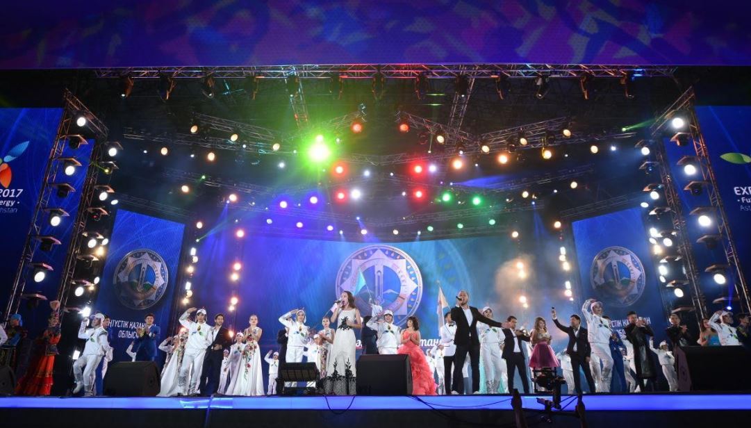 Оңтүстіктен шыққан эстрада жұлдыздары Астанада концерт берді