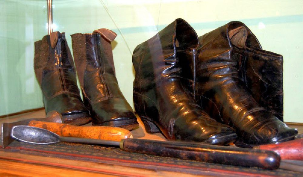 Етікші граф немесе Толстойдың ХІІІ томы