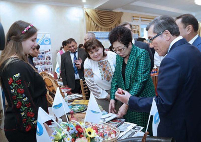 Тұрақтылық туы астындағы татулық