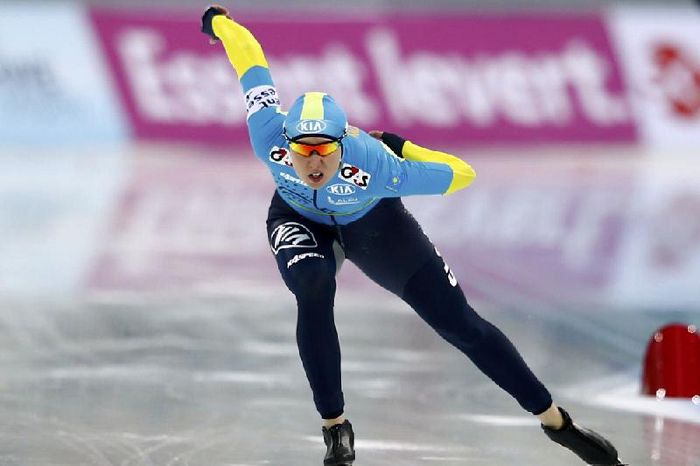 Үш конькиші, бір шаңғышы
