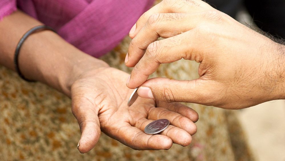 Әлсізге көмектескеннің сауабы үлкен