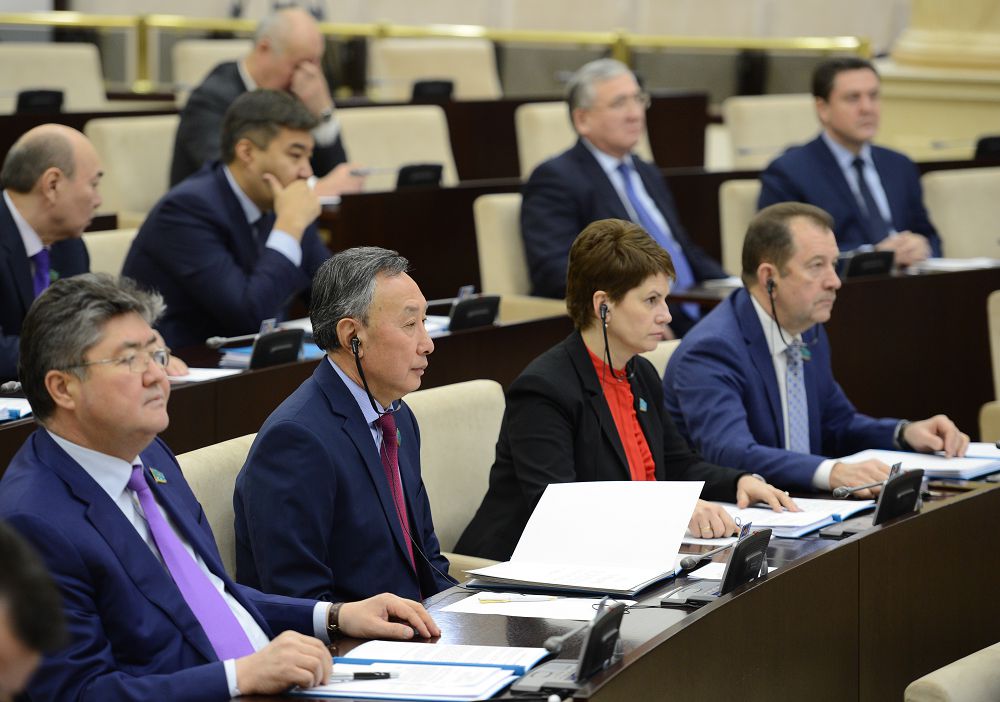 Депутат сауалы: Ұлты қазақ естімейтін және нашар еститін балалар орыс тілінде оқуға мәжбүр