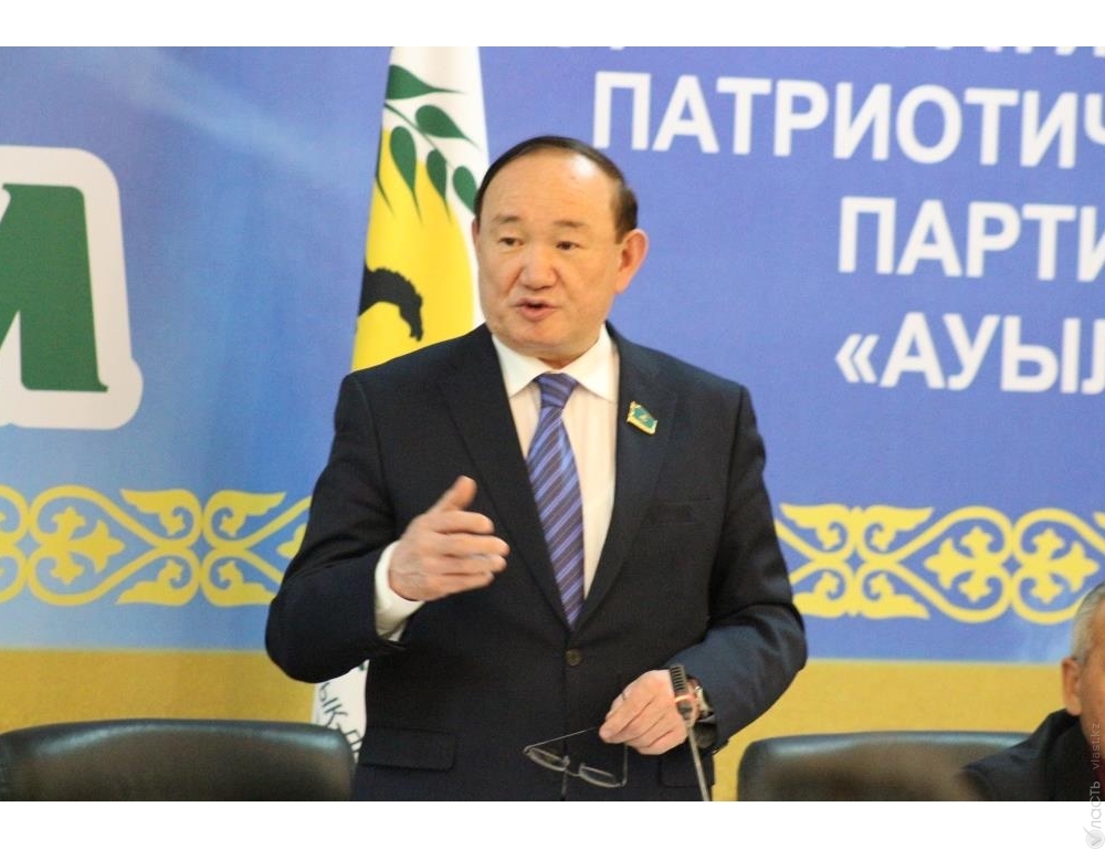 Ә.Бектаев: Ауылдың материалдық жағдайын жақсартады

