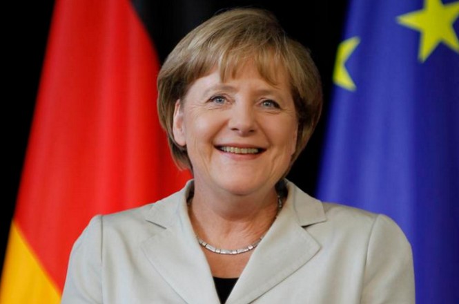 Біз білетін Меркель
