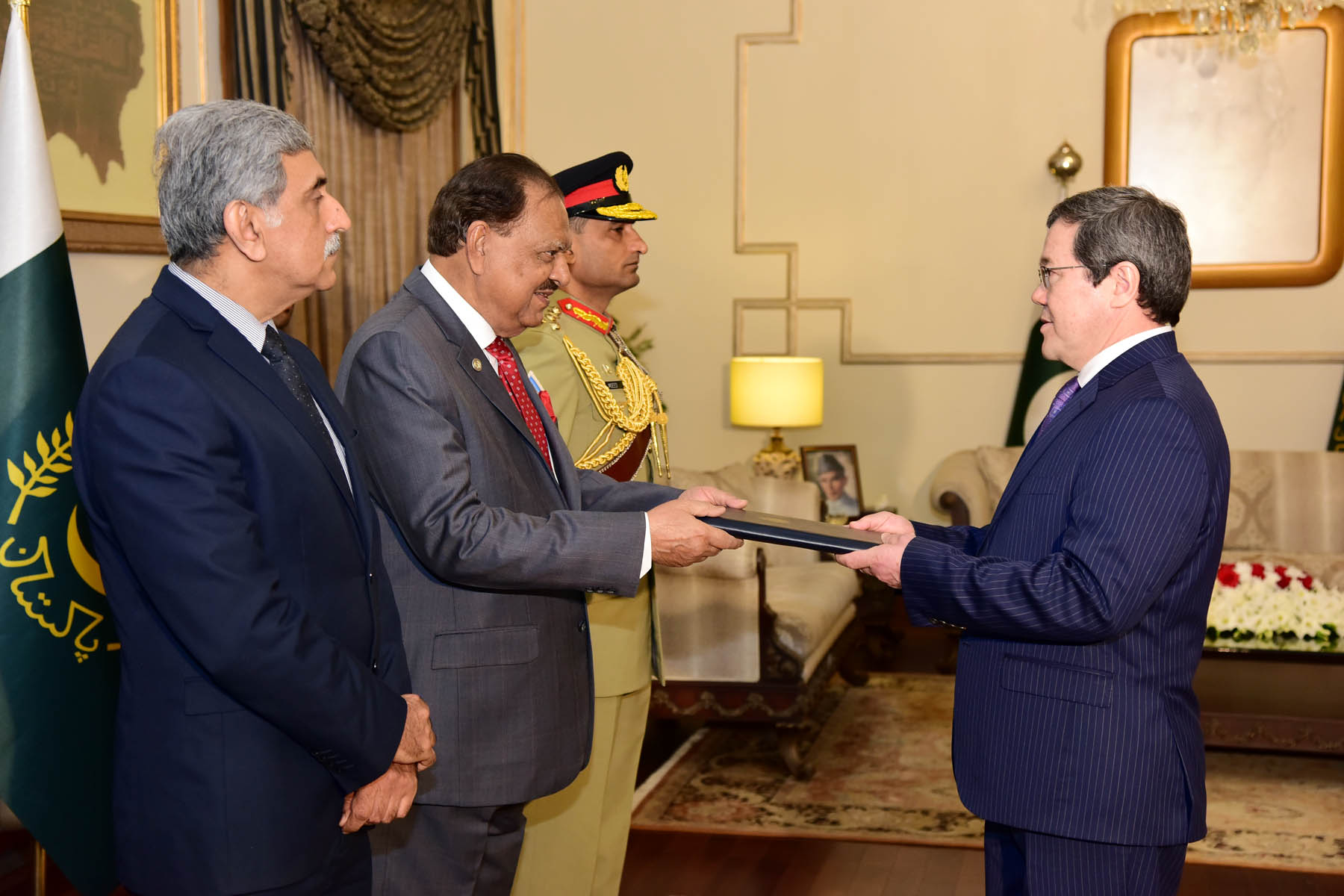 Қазақстан Елшісі Пәкістан Президентіне сенім грамоталарын тапсырды

