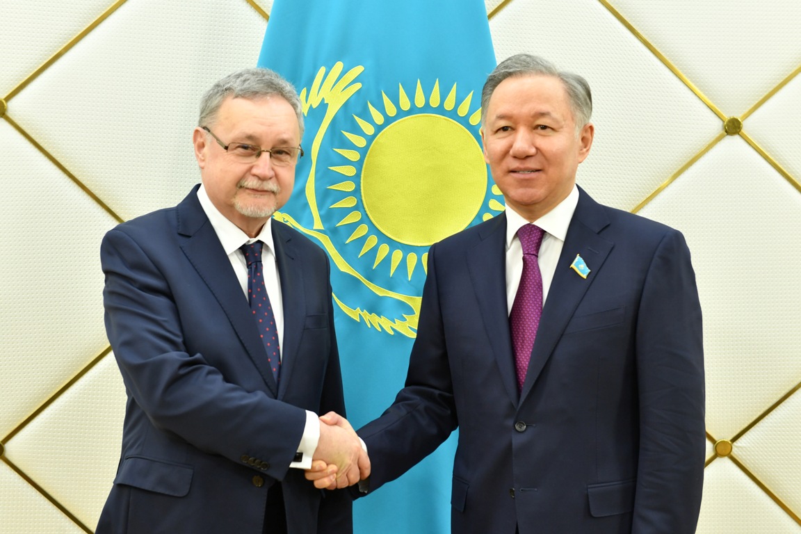 Нұрлан Нығматулин Польша елшісін қабылдады

