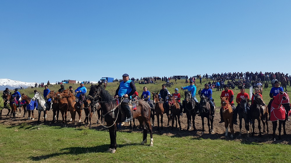 Үржар ауданында «Ақперлі» бәйге алаңы ашылды