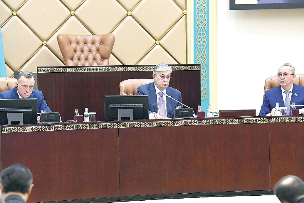 Сенаттың жалпы отырысында үш жылдық бюджет қабылданды
