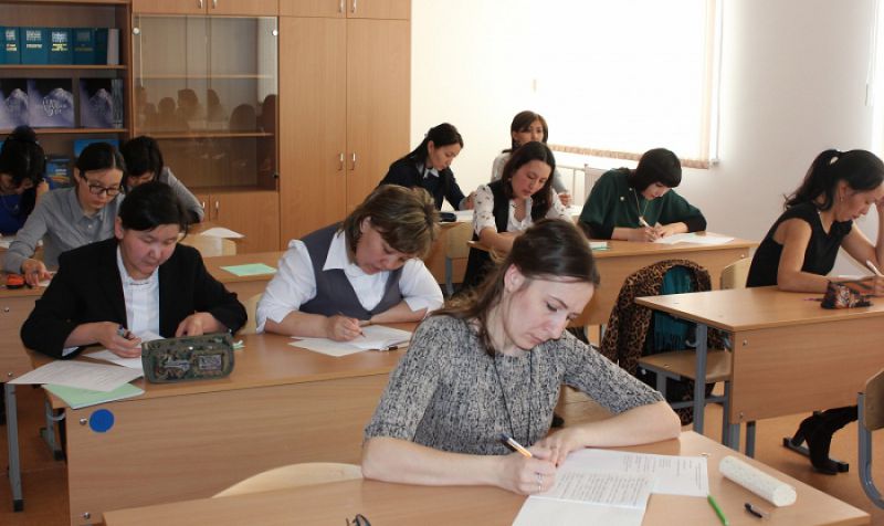 Ертең мұғалімдерді біліктілік тестілеу басталады
