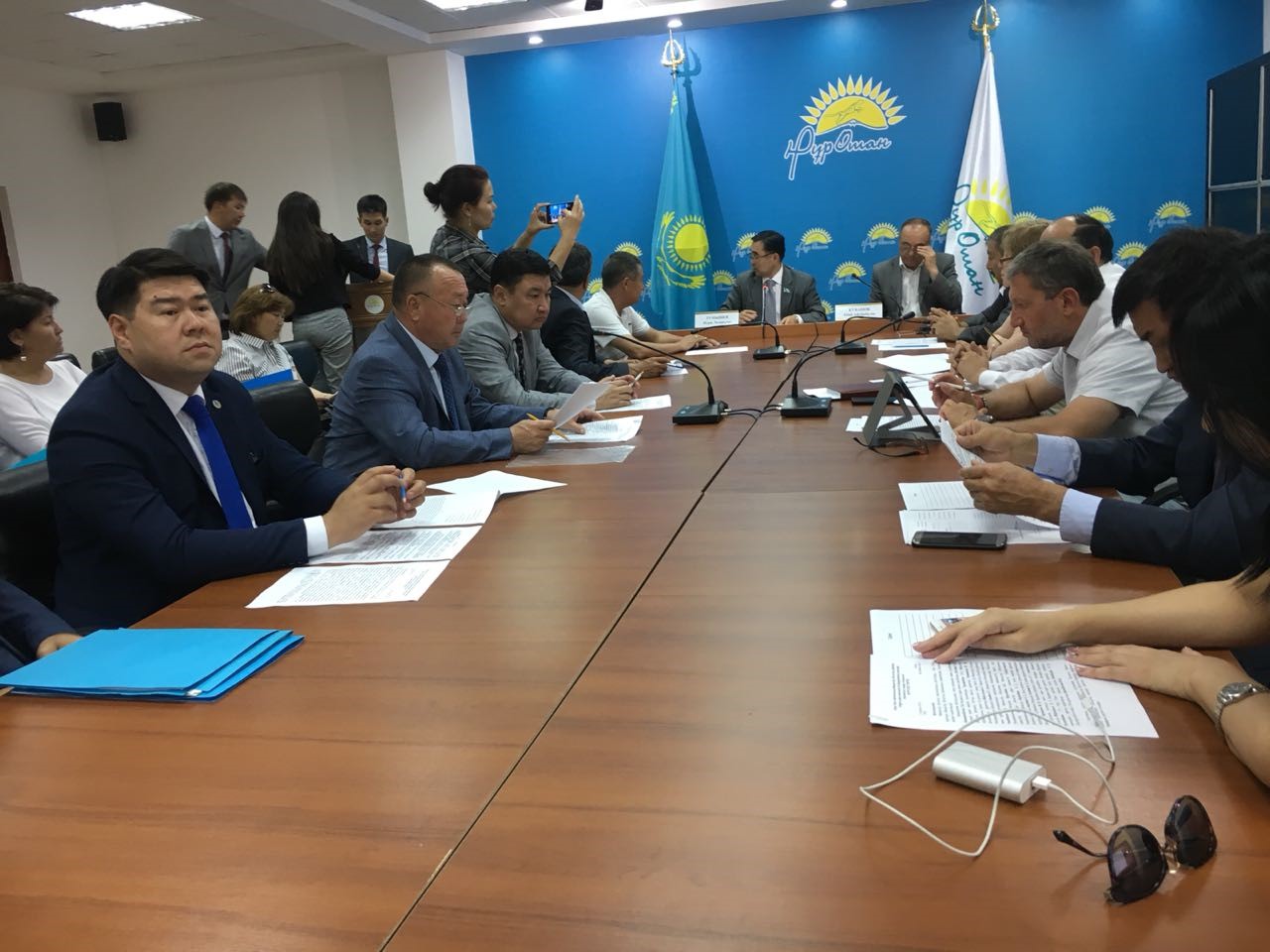 Маңғыстау облысында «Нұрлы жер» және «Қолжетімді баспана» бойынша отырыс өтті