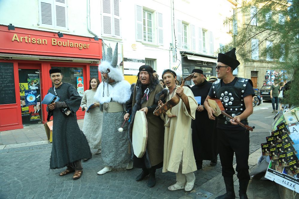 «Қорқыттың көрі» – Авиньонда