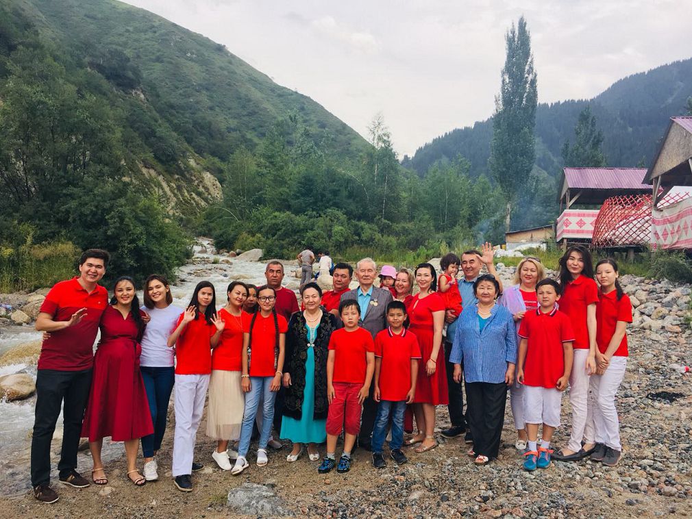 Иманғалиевтер отбасы «Мерейлі отбасы» байқауының Алматы қалалық іріктеу кезеңінде бас жүлдені иеленді