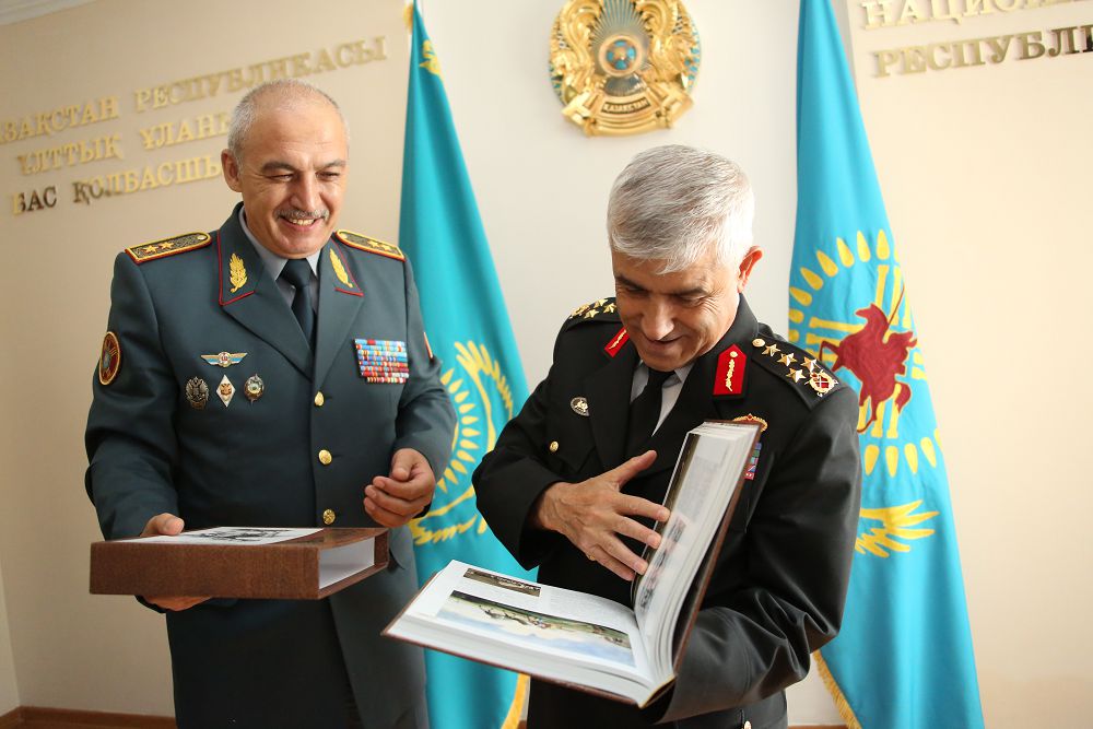 Сенімді серіктес, стратегиялық әріптес
