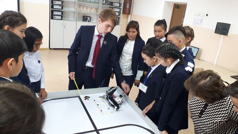 Балалар Барнаулға неге барады?