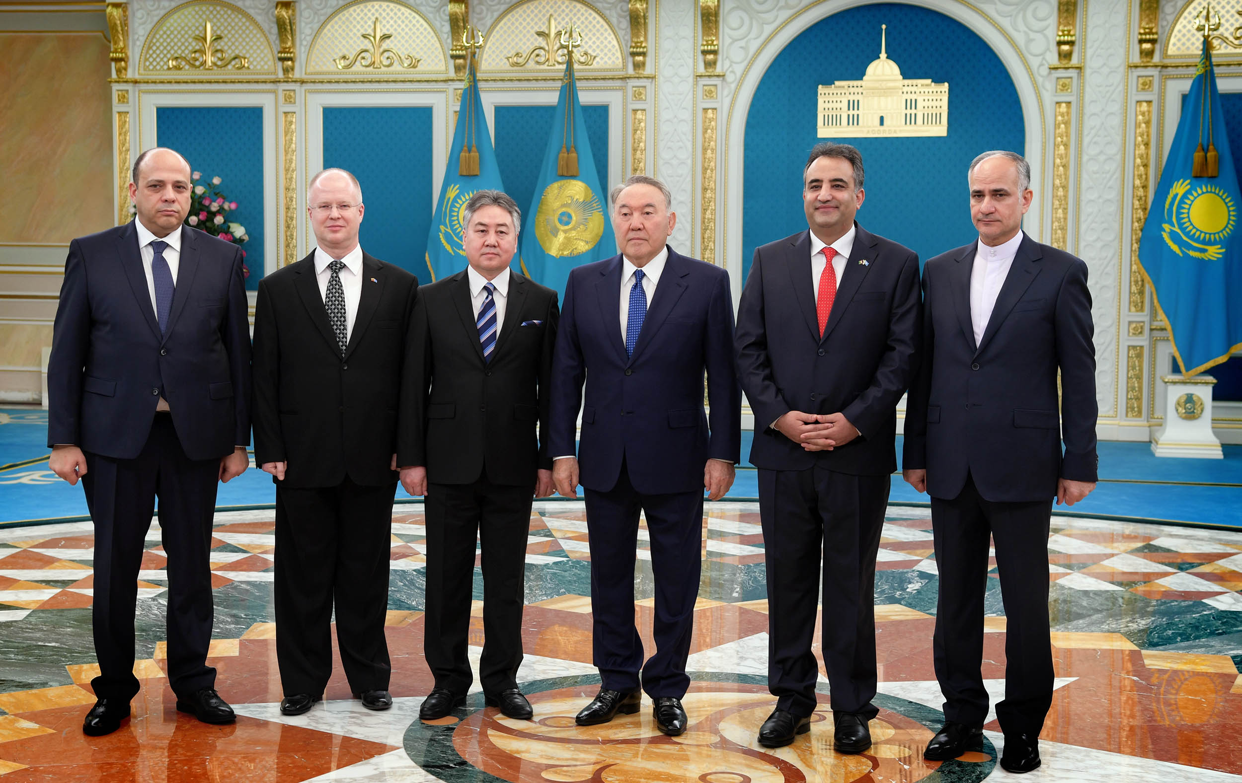 Мемлекет басшысы елшілерден сенім грамоталарын қабылдады