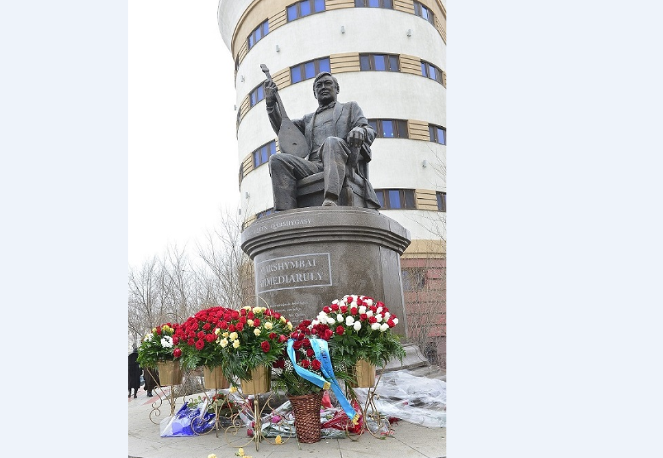 Күй-Қаршыға туған жеріне ескерткіш болып оралды