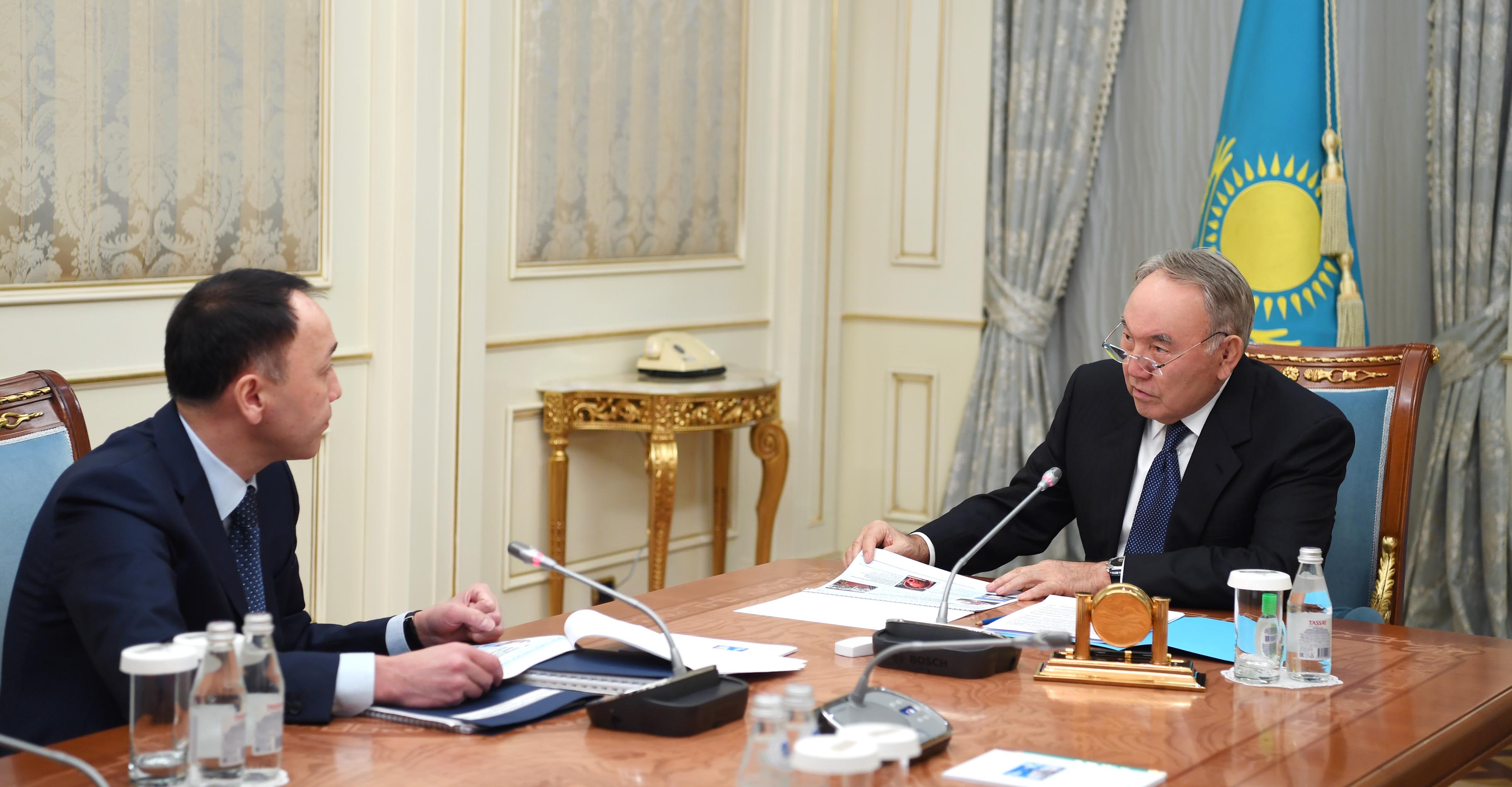 Нұрсұлтан Назарбаев Қостанай облысының әкімі Архимед Мұхамбетовті қабылдады