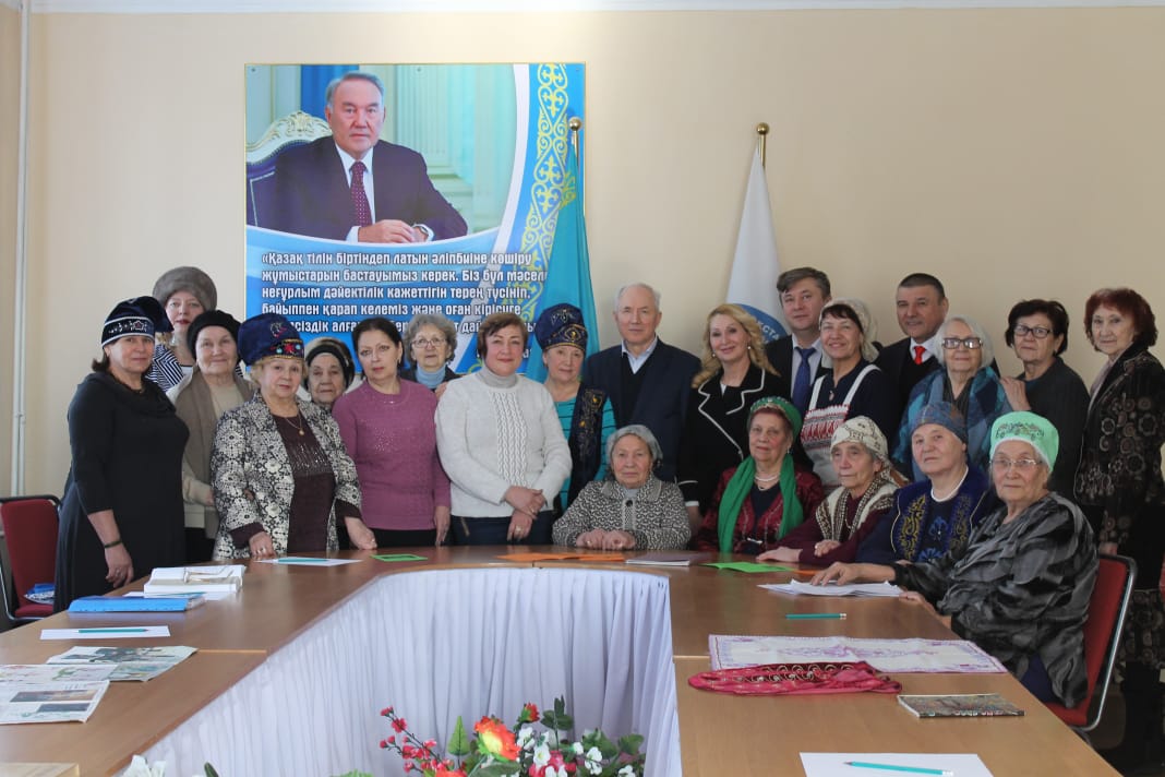 Семейде татар халқы  «Самавыр янында» бас қосты