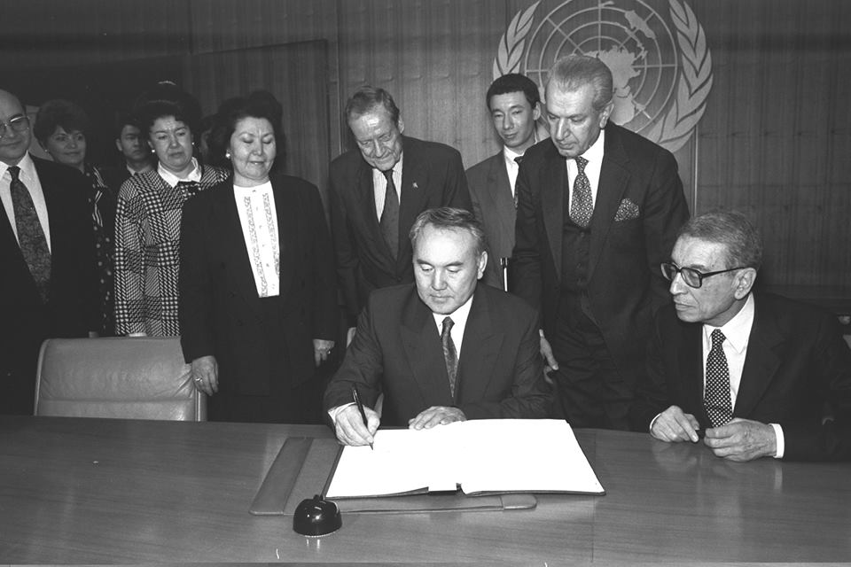 Қазақстан Бала құқықтары туралы конвенцияның қабылданғанына - 25 жыл