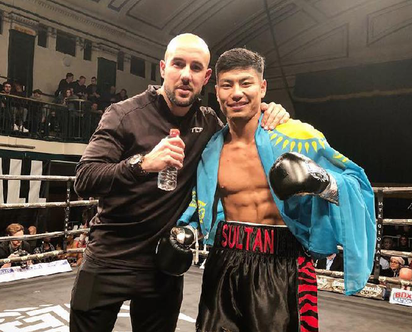 Лондонда қазақстандық боксшы қарсыласын нокаутқа түсірді