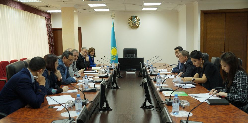 Ауыл шаруашылығы министрі шетелдік компания басшыларымен кездесті