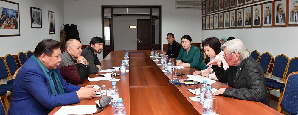 Ел боламын десең, экраныңды түзе...