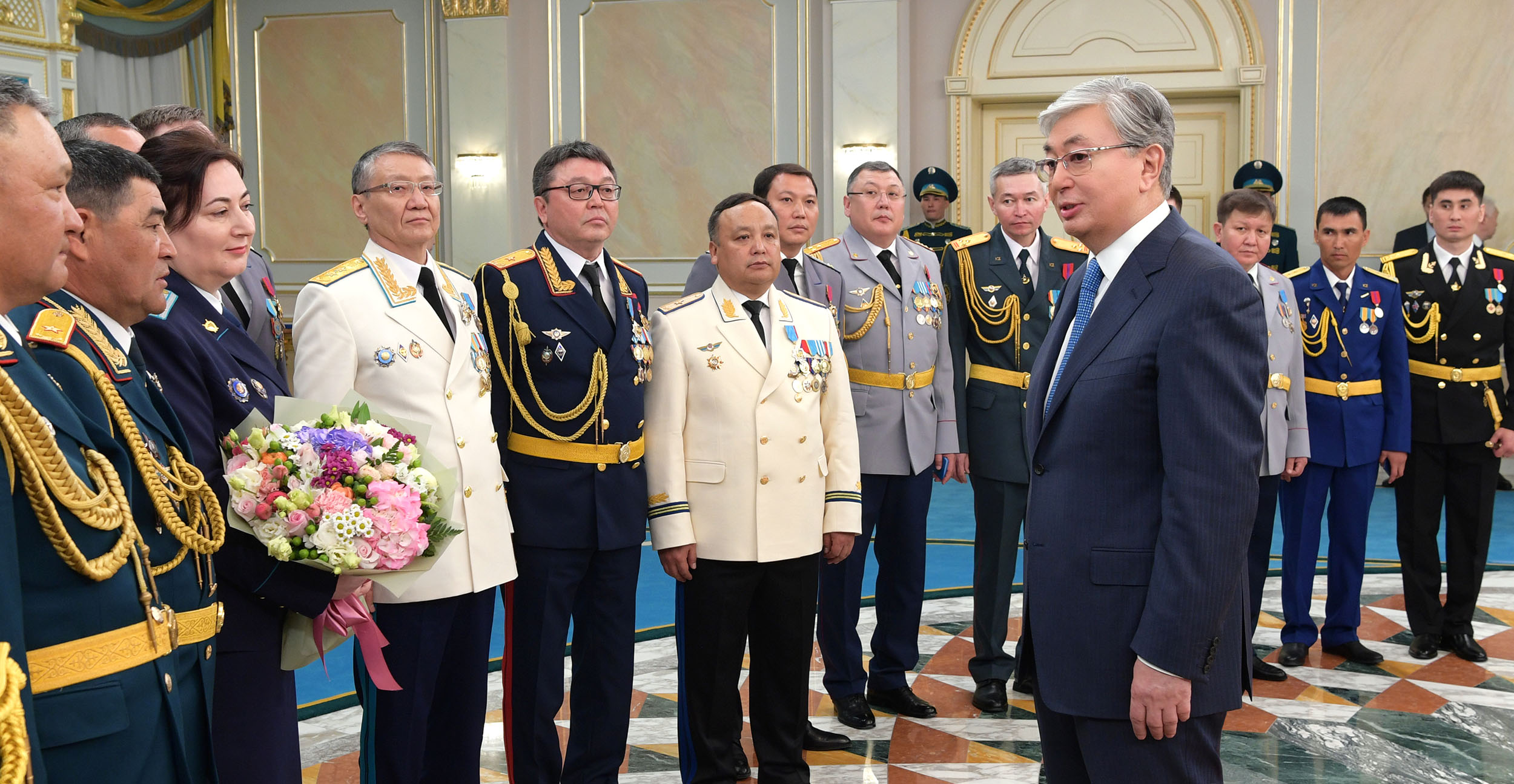 Қ.Тоқаев әскери және құқық қорғау саласының қызметкерлеріне мемлекеттік наградалар тапсырды