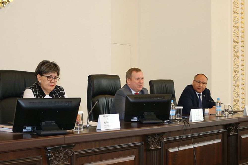 Ашық жұмыс істеуге шақырды