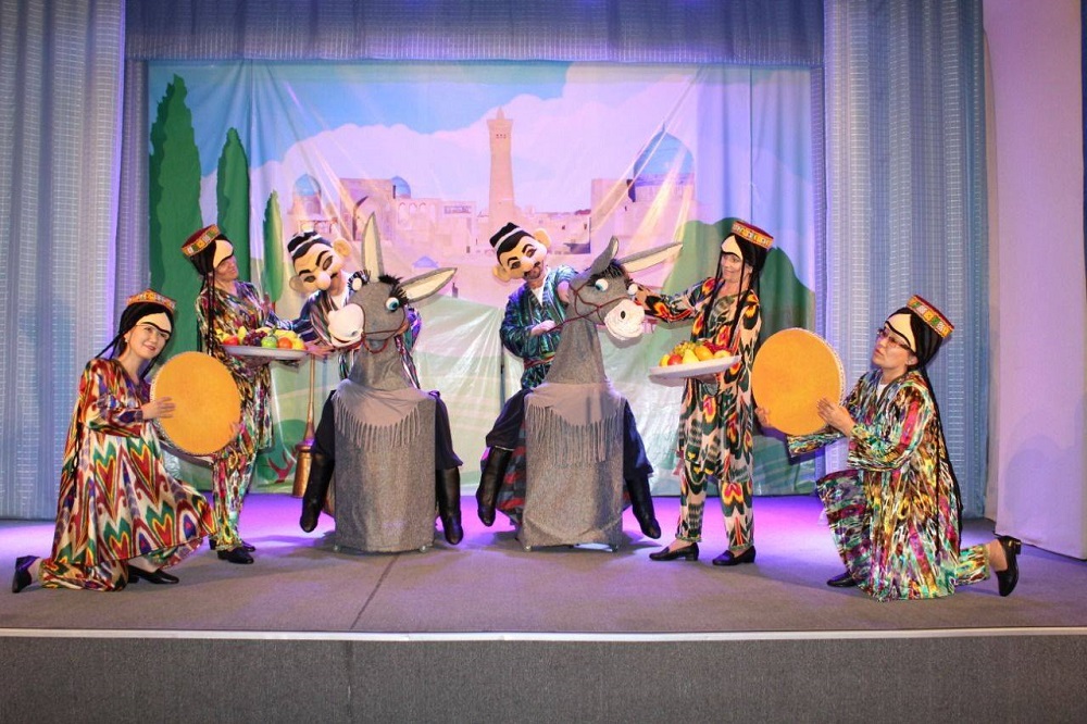 Бауырлас елдің қуыршақ театры қонаққа келді