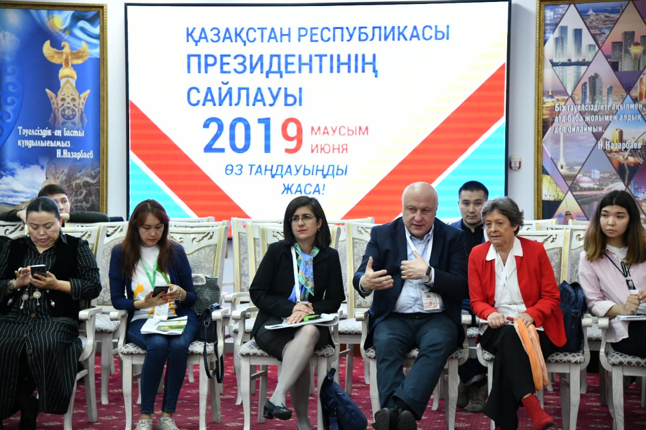 Алматыда сайлауды бақылауға 80-нен аса халықаралық бақылаушы қатысуда