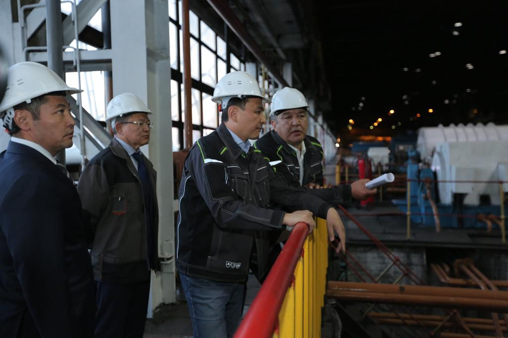 Елорданың әкімі ЖЭО-2-ге барып, көше жарықтарын тексерді