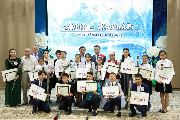 Жетісу жасөспірімдері Қобыланды батыр» жырын жатқа айтып жарысты