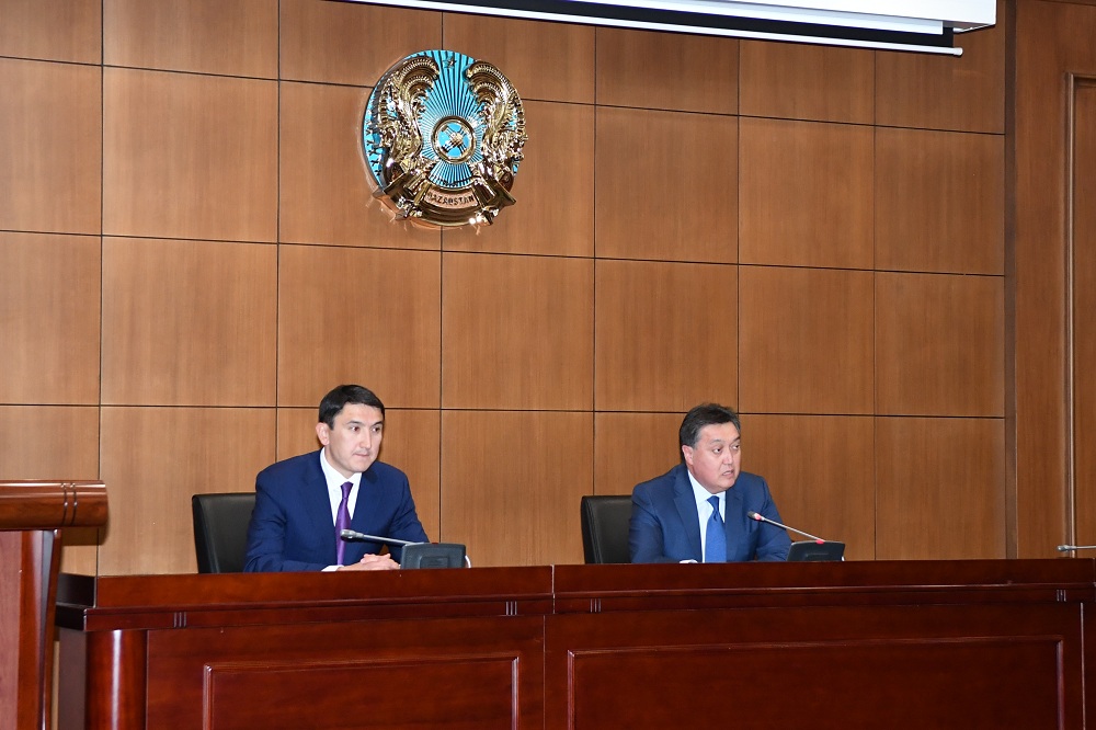 Премьер-Министр А. Мамин ҚР экология, геология және табиғи ресурстар министрін таныстырды