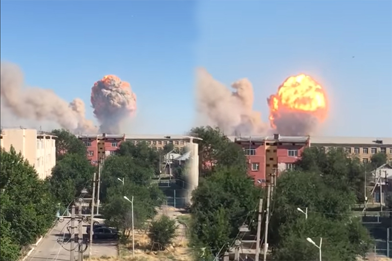 Арыстағы әскери бөлімнің қоймасында қуатты жарылыс болды
