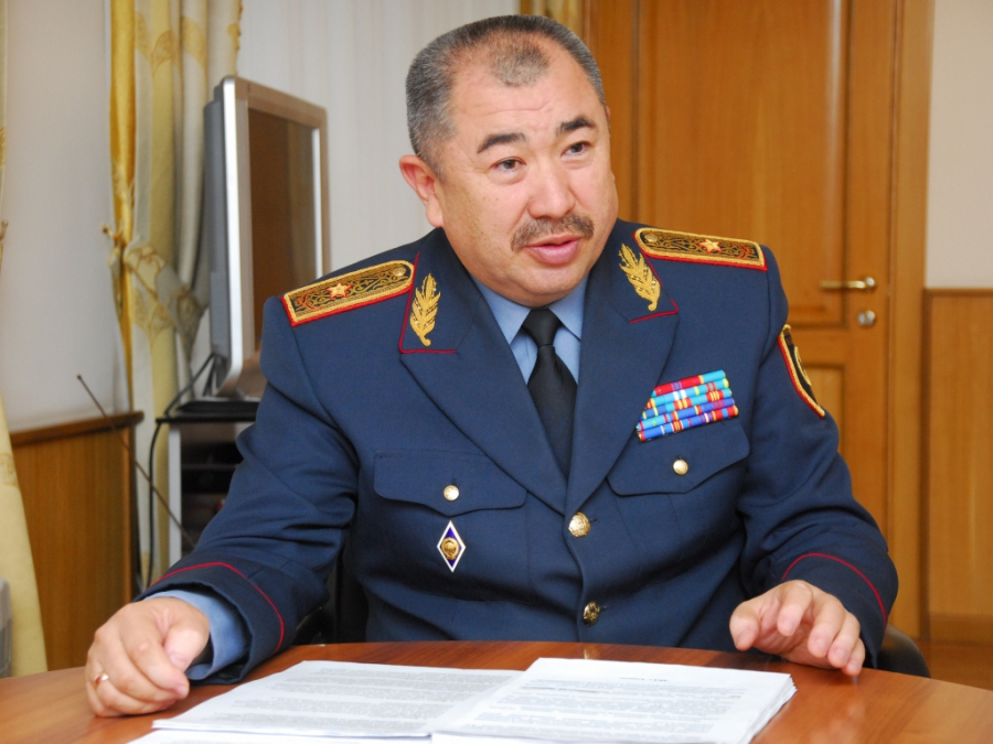 Ерлан Тұрғымбаев: Жарылыстар жалғасқандықтан өрт сөндіру жұмыстары тоқтап тұр