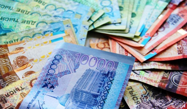 Қасым-Жомарт Тоқаев: Мемлекет 100 мың азаматтың несиесін өтеп береді