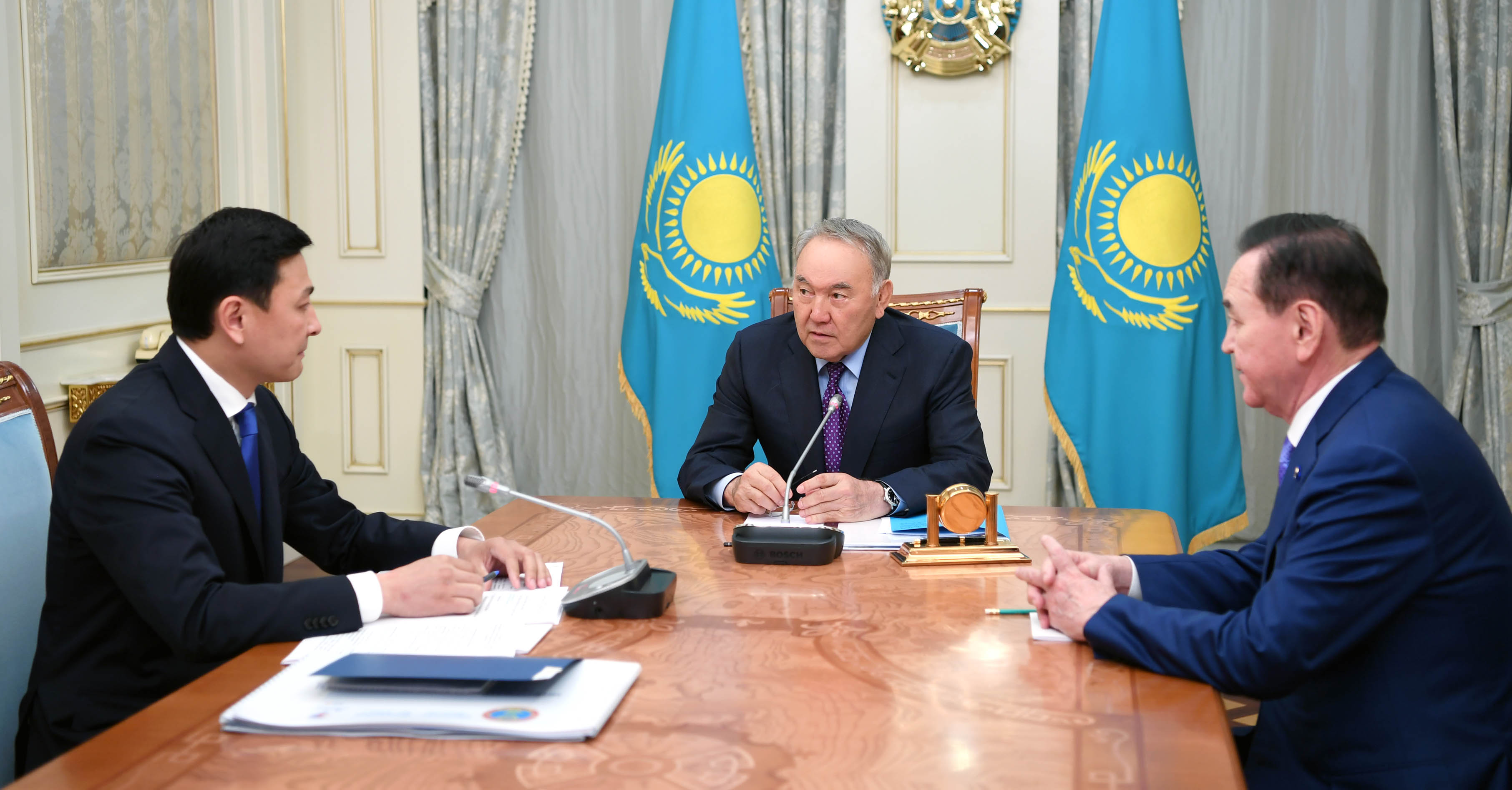 Қазақстанның Тұңғыш Президенті Нұр-Сұлтан қаласының әкімі Алтай Көлгіновты қабылдады