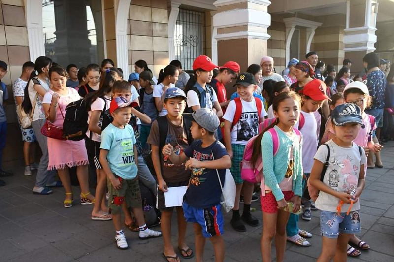 Арыс балалары Бөбекте демалады